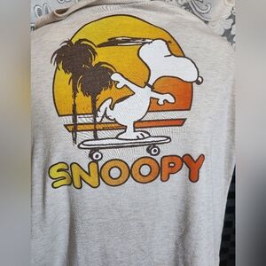 💲 Peanuts Snoopy Skateboarding cut shoulder Tee (M)